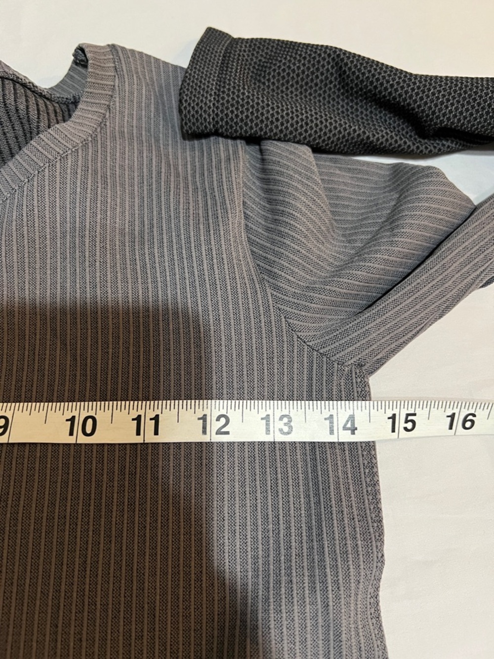 Athleta Flurry Colorblock Seamless Base Layer Top Small Activewear Training - Picture 6 of 8